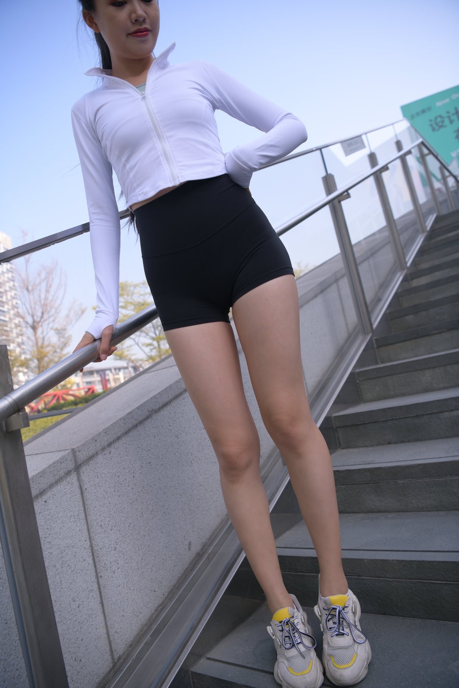J1460 1222P1V-33.7GB-朵兔兔