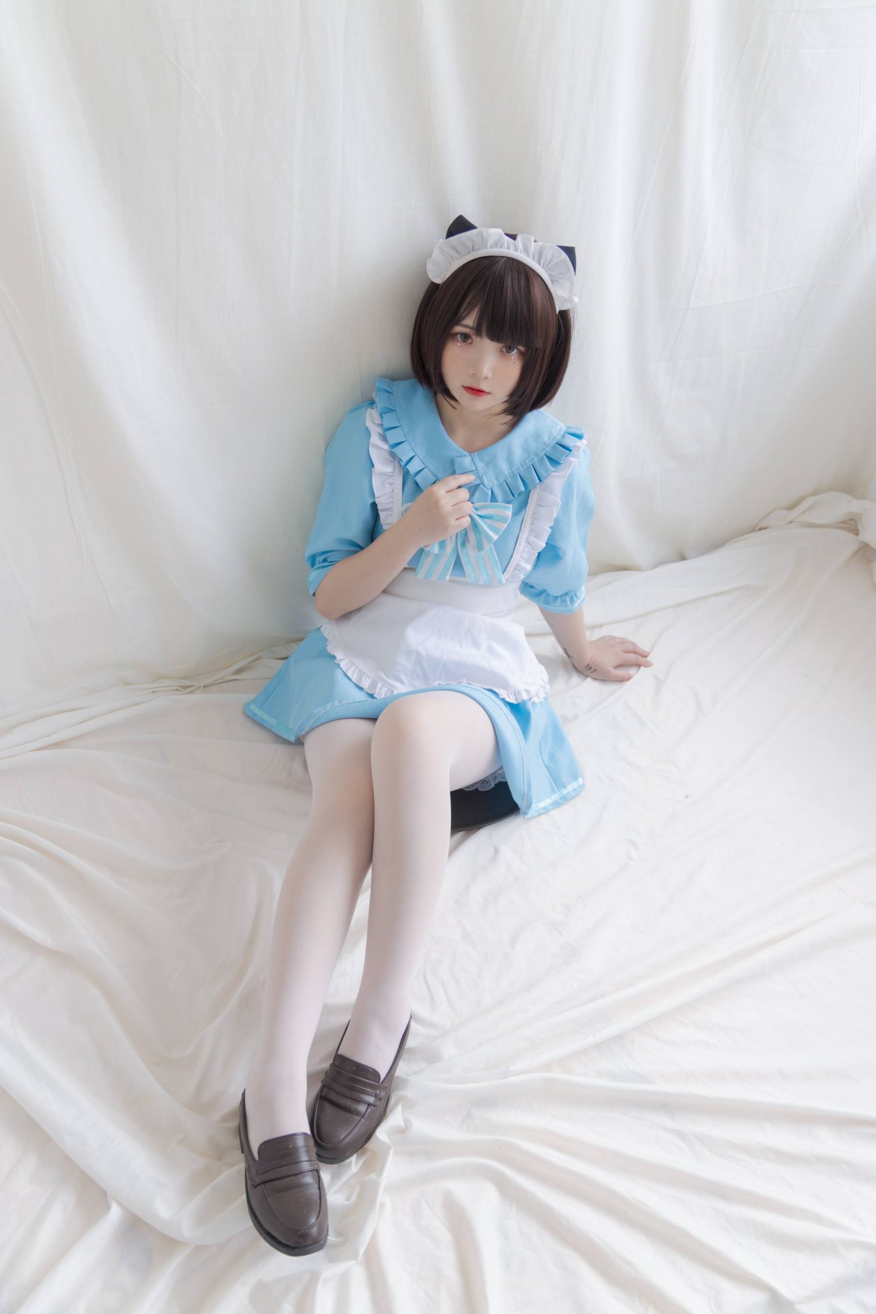 女仆装白丝女孩【43P】20014-朵兔兔