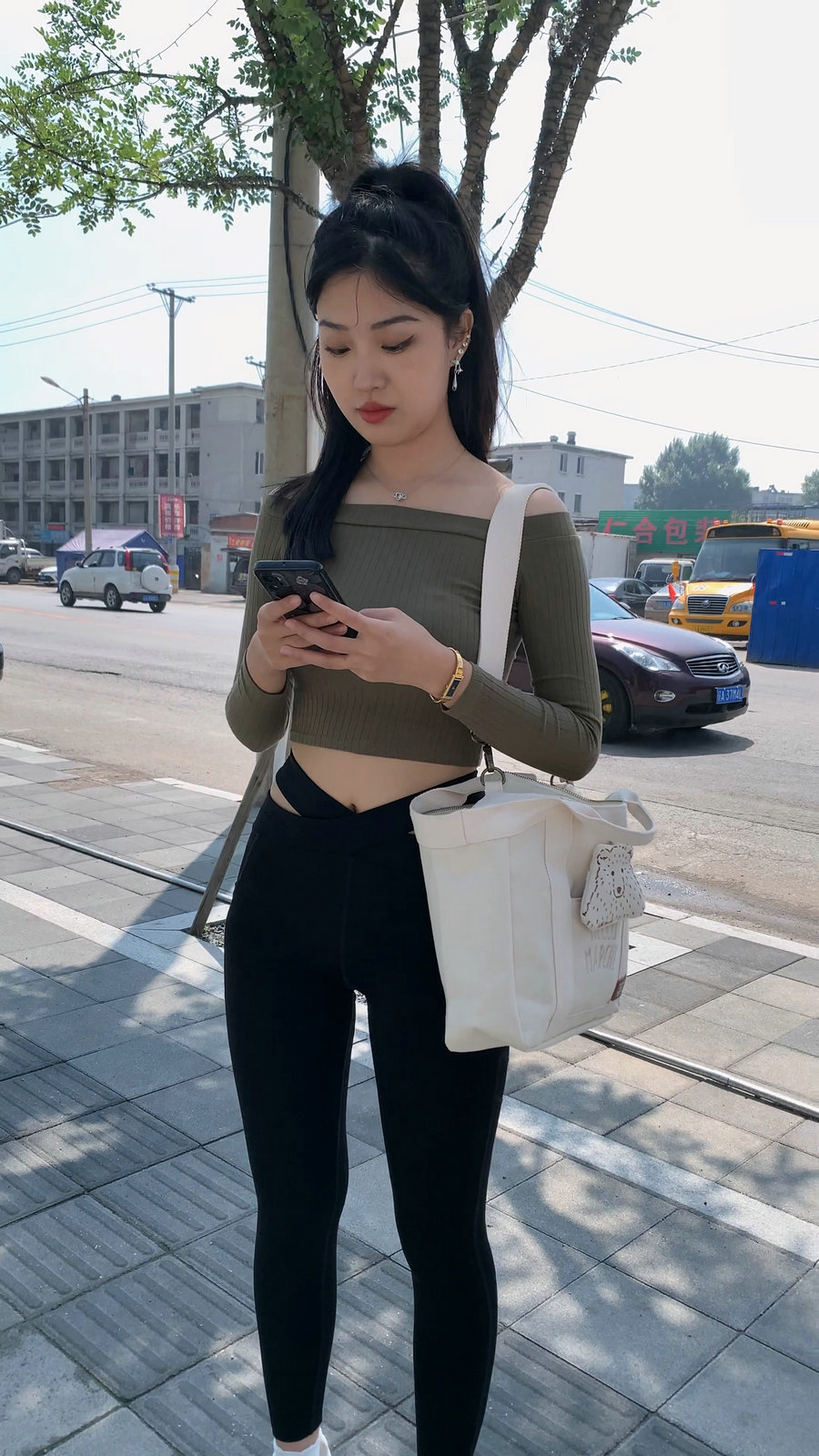 刚刚健身结束的高马尾瑜伽裤女孩J4111 MP4-8.97GB-朵兔兔