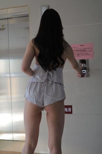 图片[4]-非常有女人味的热裤姑娘【228P】0007-朵兔兔